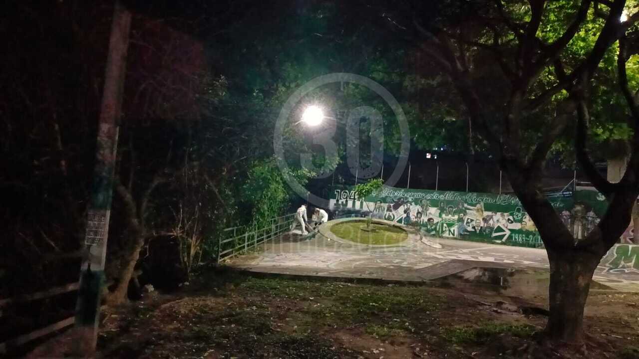 FOTOS Y VIDEO. En un parque de La América asesinan a un joven de 27 años