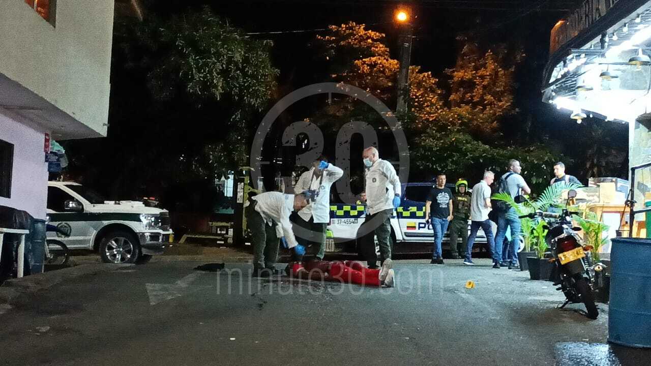 FOTOS Y VIDEO. En Belén Rincón asesinan a un hombre en plena vía publica 