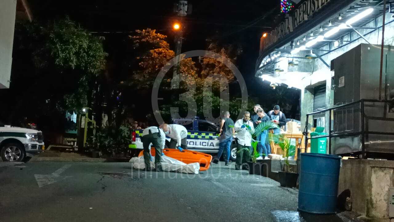 FOTOS Y VIDEO. En Belén Rincón asesinan a un hombre en plena vía publica