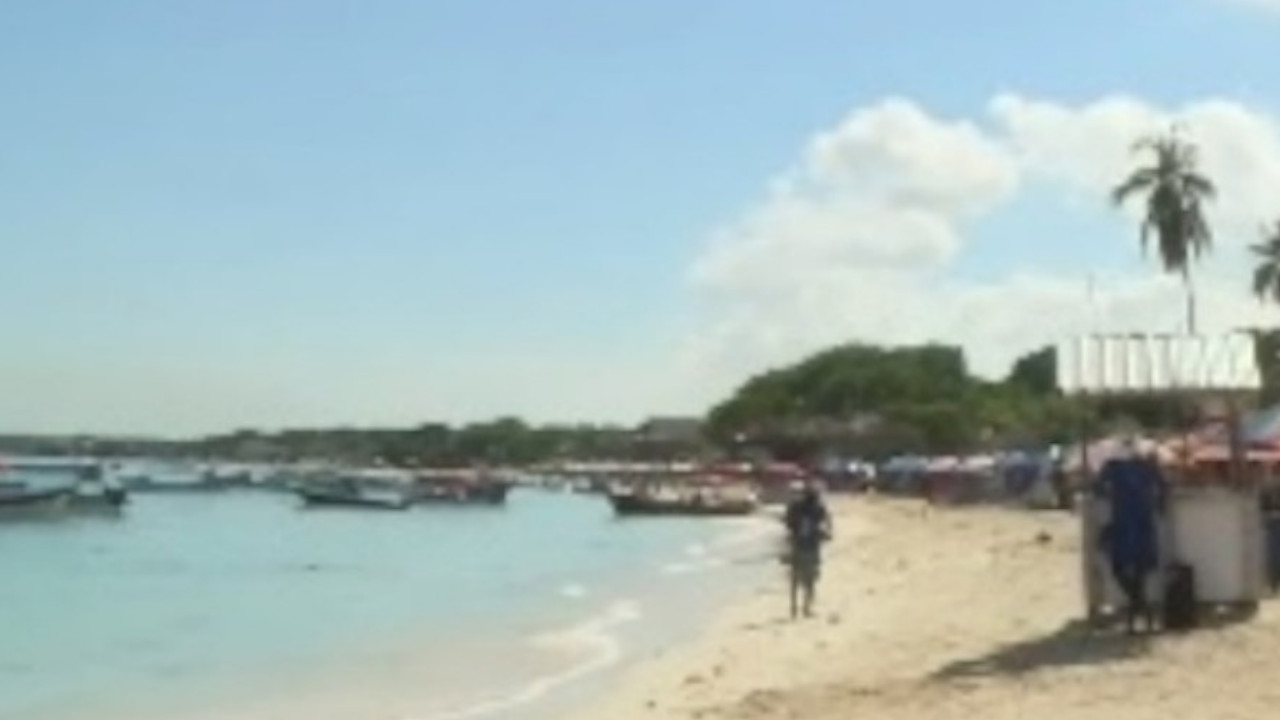 FOTO.'Ni ganando en dólares' En la isla Barú, están cobrando más del mínimo en propinas