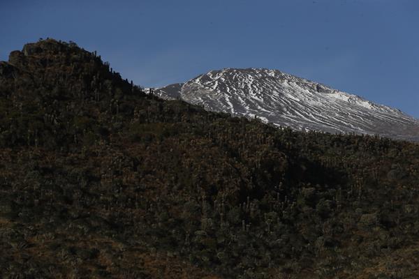 Aumenta la actividad sísmica del volcán Nevado del Ruiz en Colombia