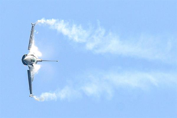 F-16 estadounidense se estrella junto a la costa occidental surcoreana sin dejar víctimas