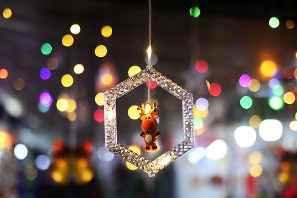 Entre la modernidad y la tradición un mercado en Bolivia infunde el espíritu de la Navidad