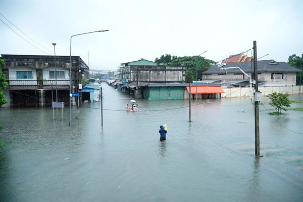 Al menos tres muertos y dos desaparecidos dejan las inundaciones en el sur de Tailandia