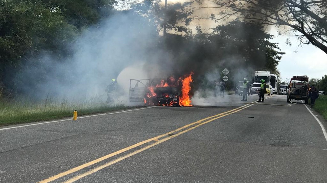 Vehículo se quemó en Plante Rica