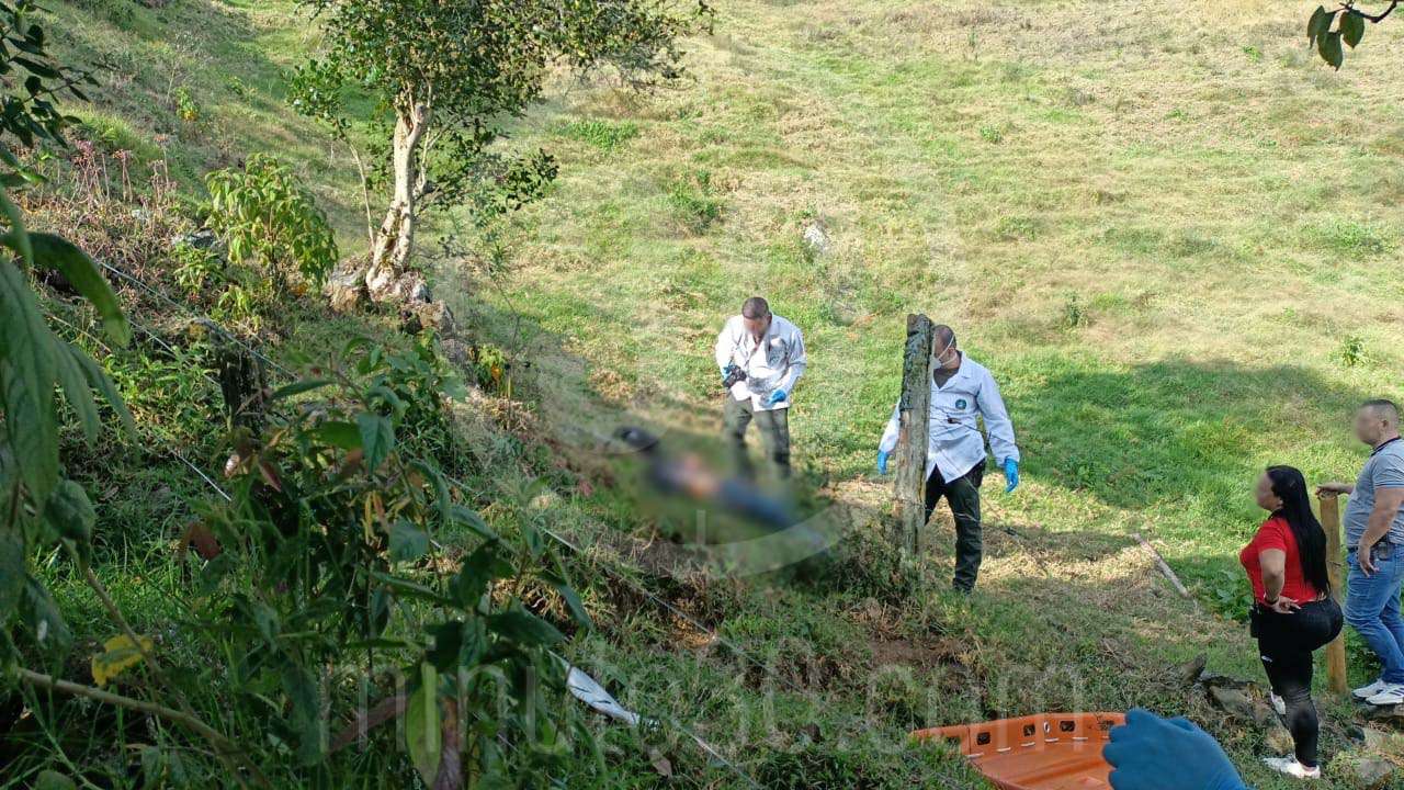 encontraron cuerpo acribillado en la cabeza en San Cristóbal