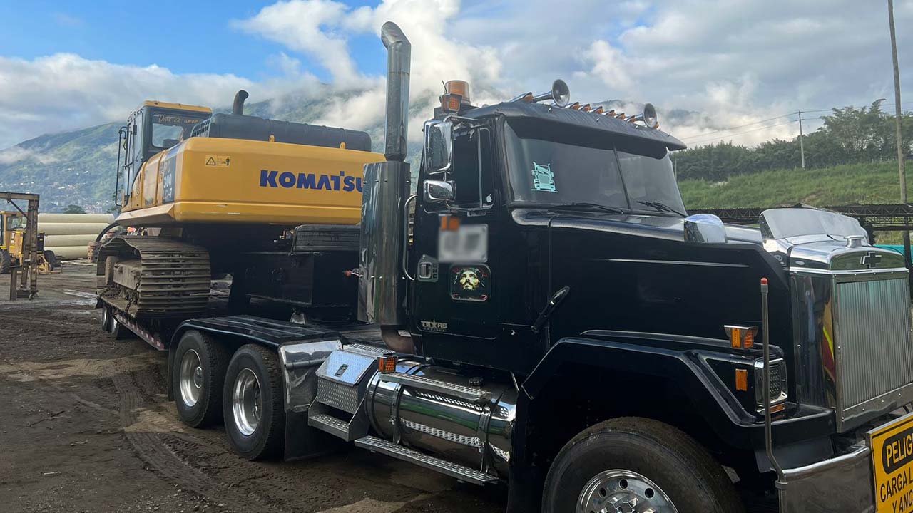 Invías habilita paso en Carmen de Atrato hacia sitio del derrumbe en la Transversal Medellín - Quibdó