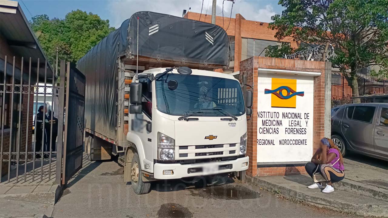 Vía Quibdó-Medellín: cuerpos llegaron a Medicina Legal