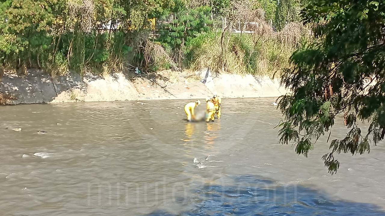 Cuerpo de un masculino fue hallado flotando en el río Medellín