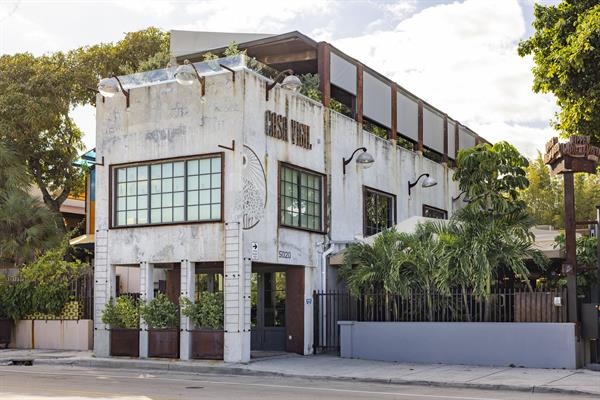 Alejandro Vigil,  el “Messi de los vinos”, abre en Miami segundo local de su restaurante