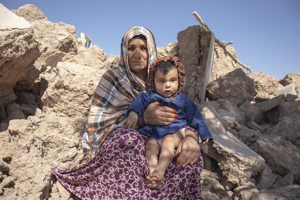 100 días después del terremoto, el oeste de Afganistán sigue en ruinas