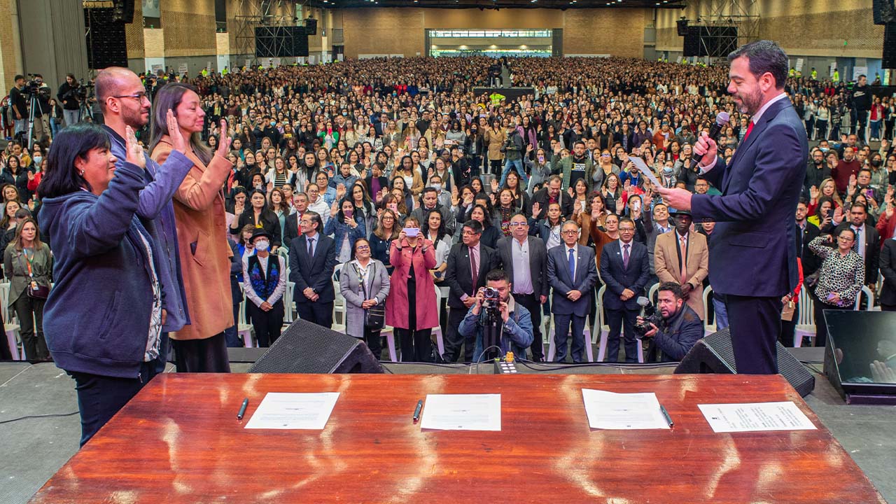 Bogotá tiene 6.558 nuevos maestros