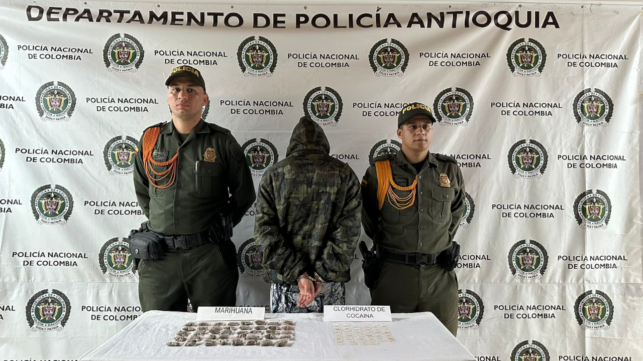 Marihuana, cocaína y otras drogas en posesión de varios hombres capturados en Antioquia