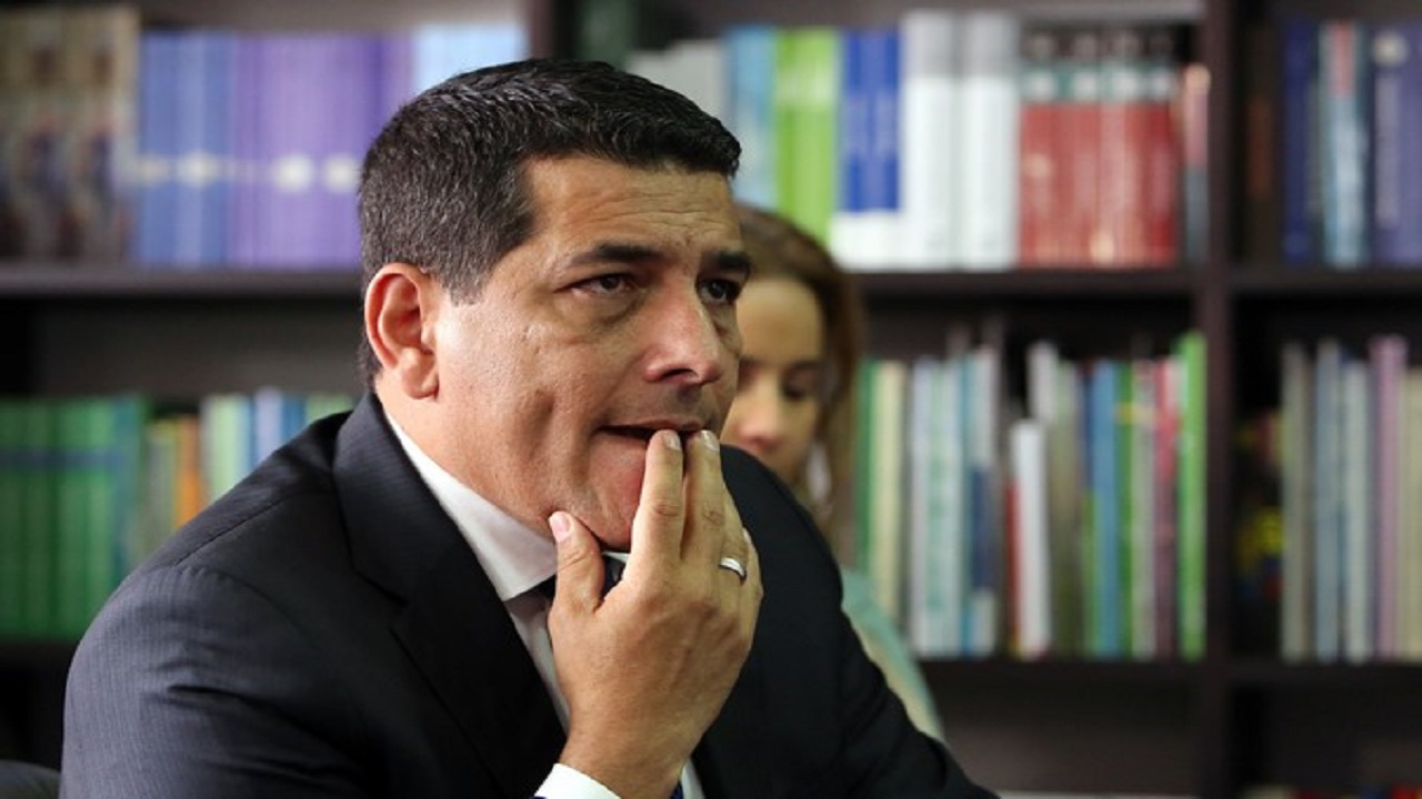 'Le pido ayuda a la iglesia católica': El alcalde de Cartagena solicito un 'exorcismo' para su despacho