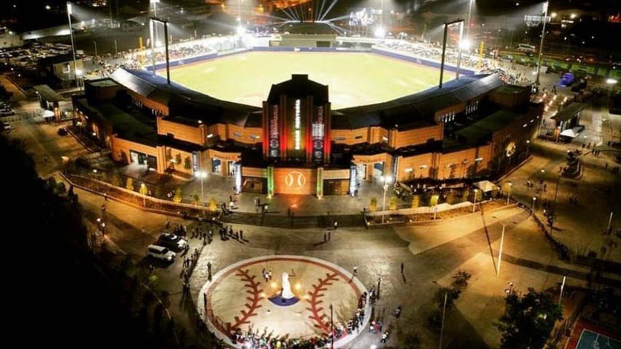 Polémica por Serie Intercontinental de Béisbol Profesional