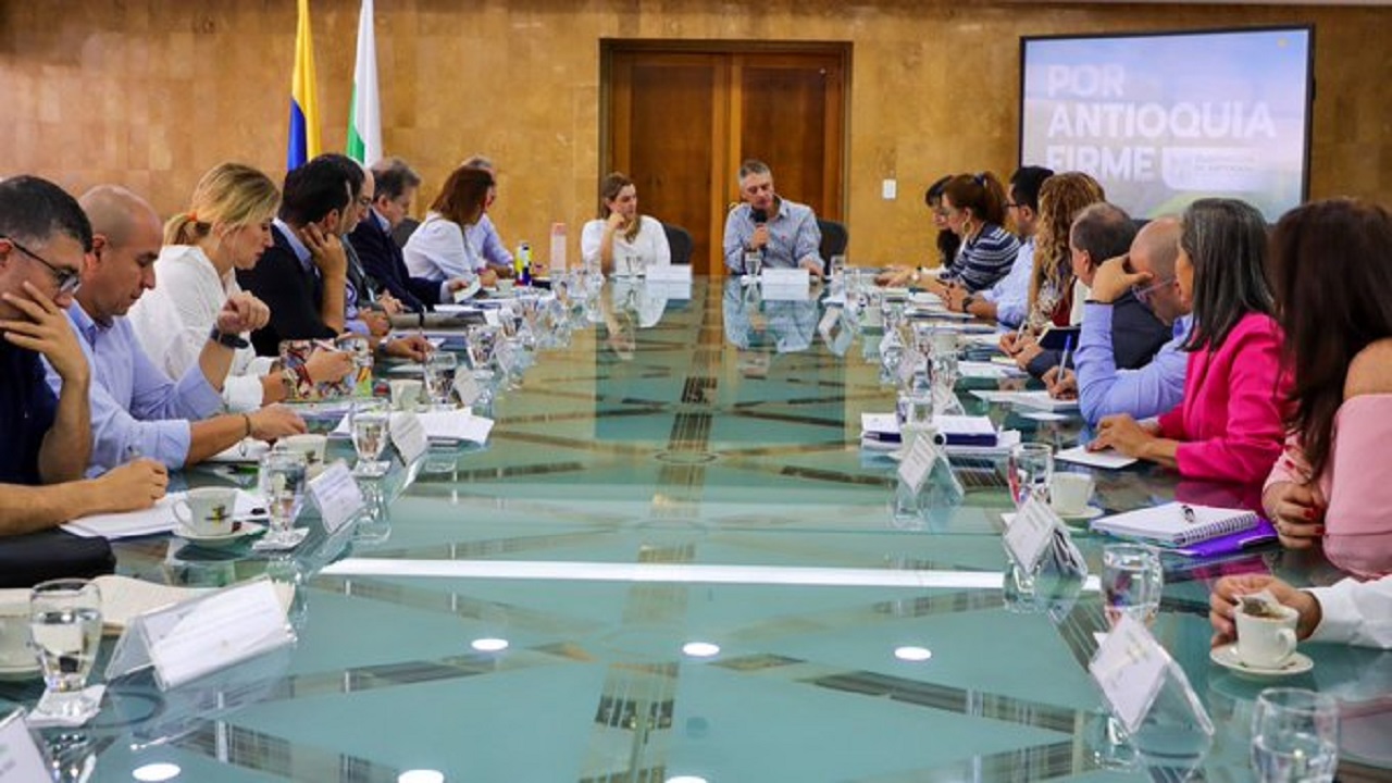 'Dar ejemplo de austeridad desde casa', así lo anunció el gobernador de Antioquia, Andrés Julián Rendón