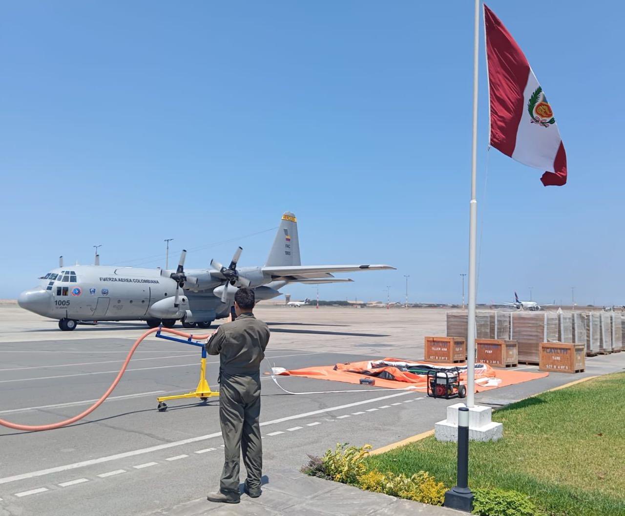 Avión Hércules de Colombia está en Perú para recoger equipo especial que ayudará al control de incendios forestales en el país