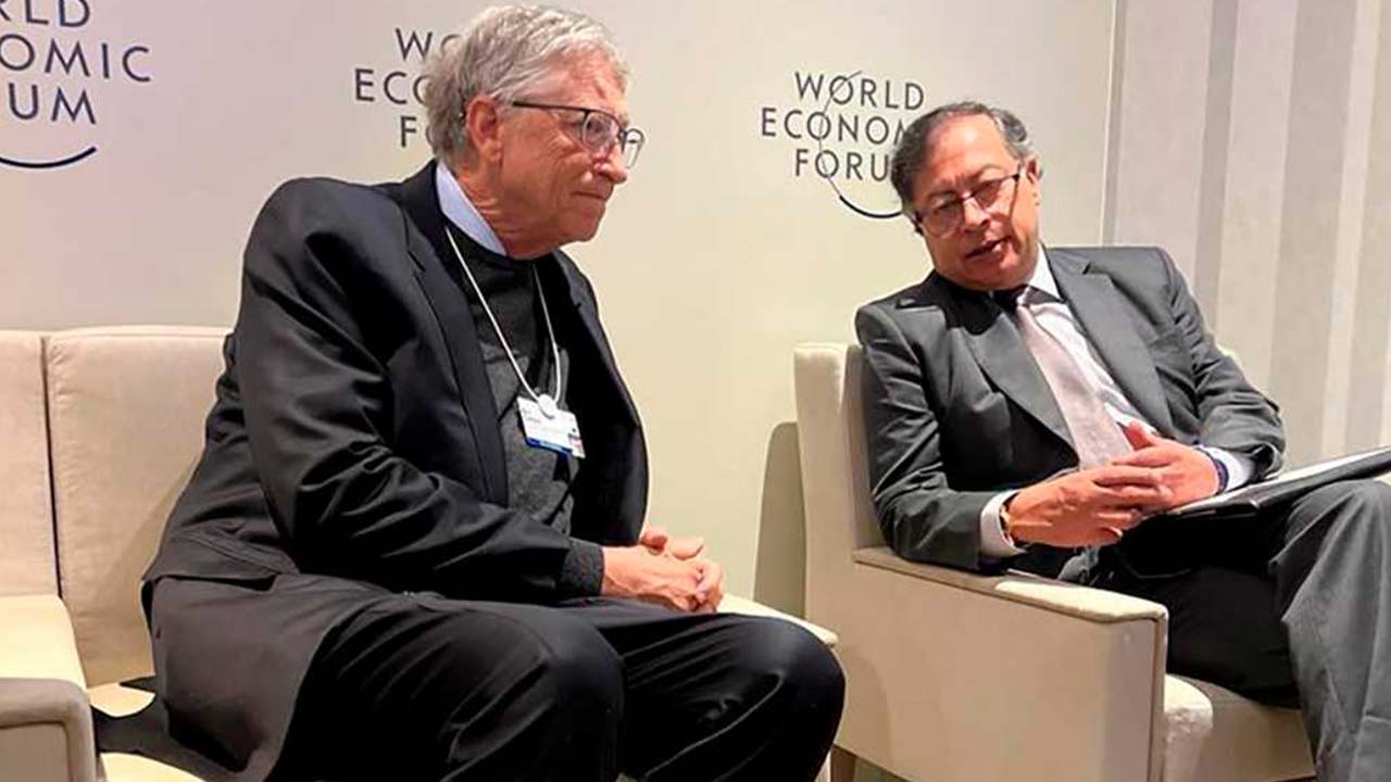 Presidente Petro se reunió con Bill Gates en Davos