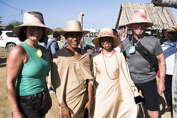 La desértica Guajira colombiana recibe por primera vez un crucero de lujo internacional