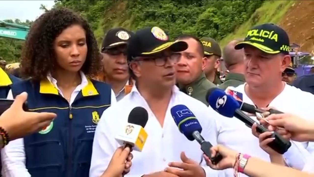 Gustavo Petro hizo un llamado a los mandatarios locales a gestionar el riesgo, no actuar después de la tragedia. Foto: Cortesía
