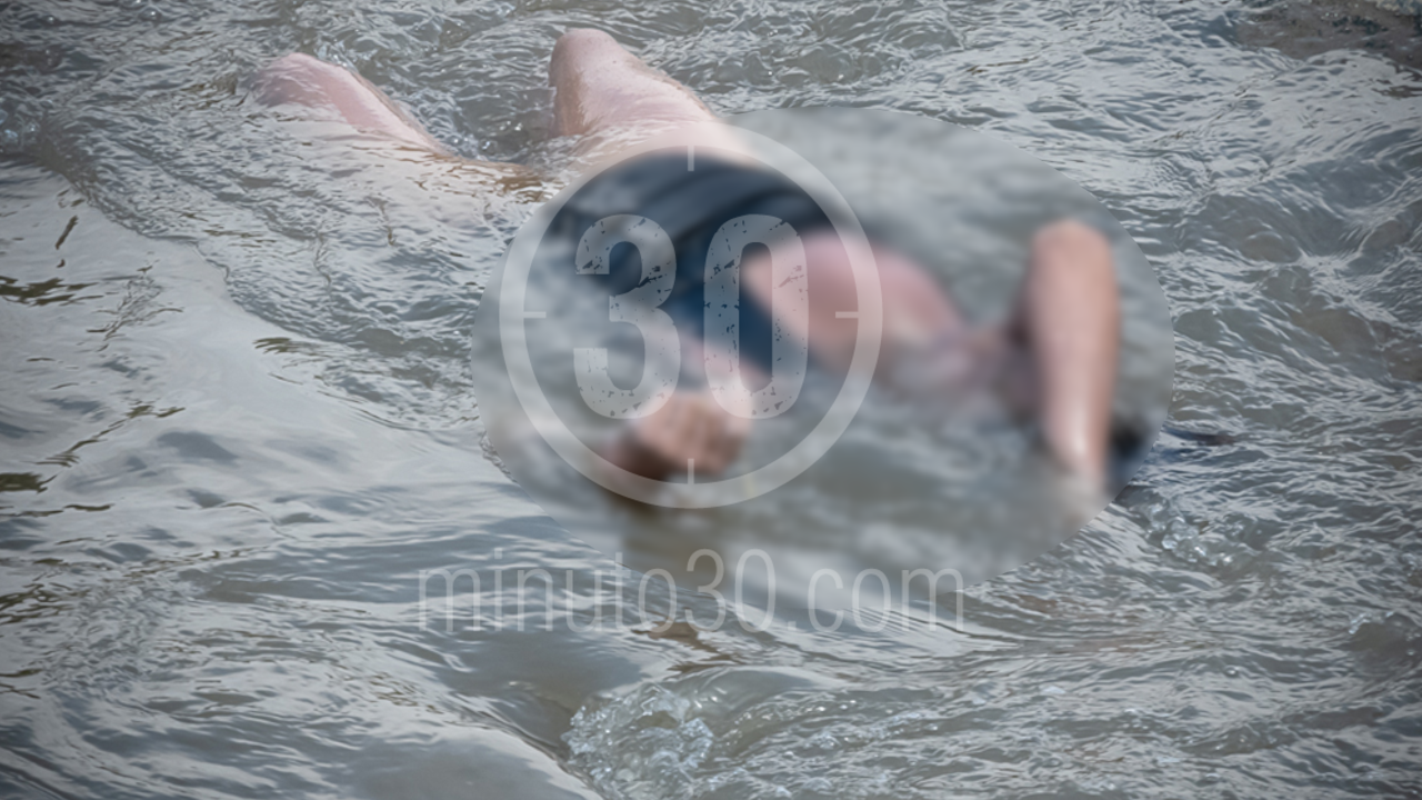 En el río Medellín encuentra cadáver flotando de una mujer