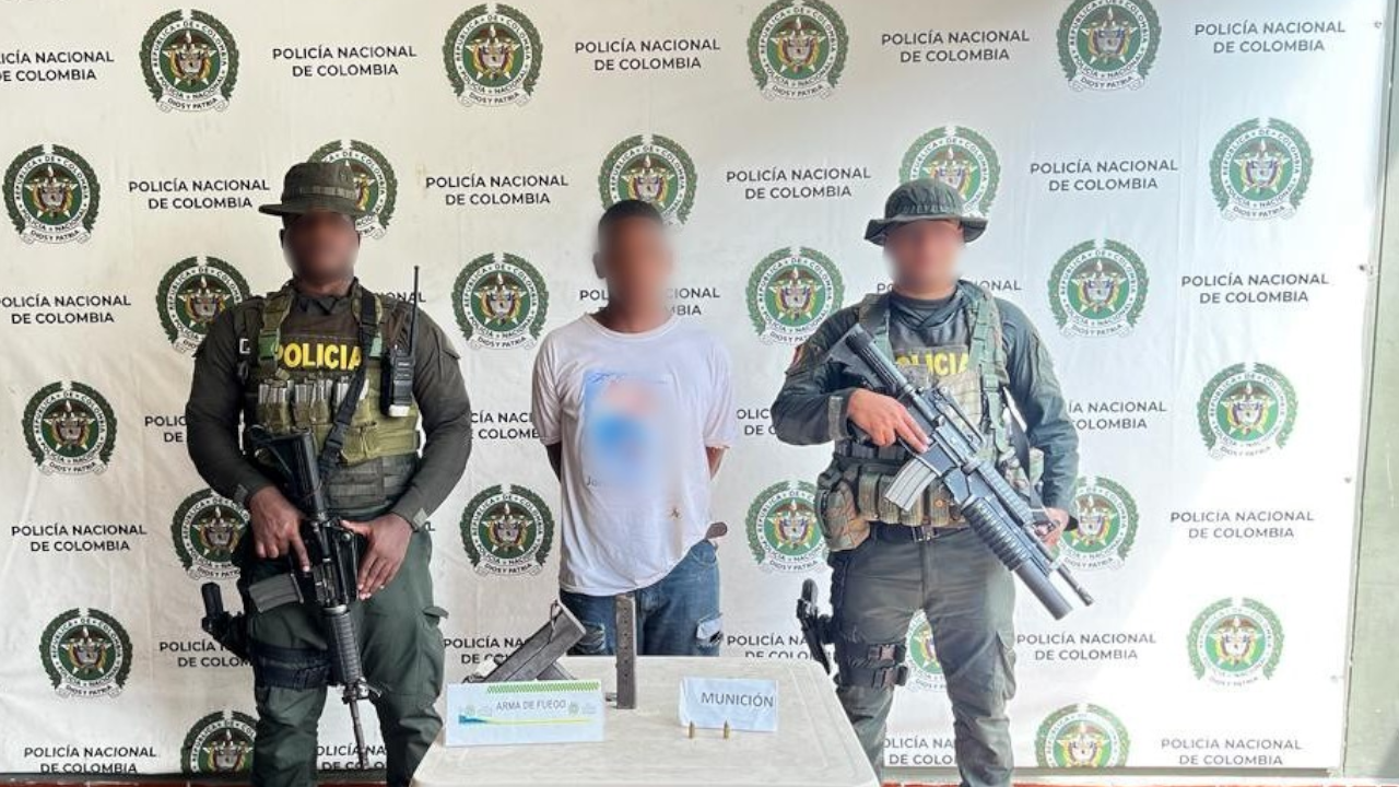 Joven de 18 años estaba en posesión de una subametralladora