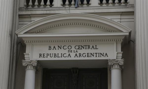 Argentina completa adjudicación de la segunda serie de bonos para importadores