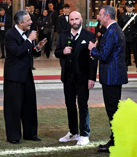 La RAI analiza la posible publicidad oculta de John Travolta en Sanremo