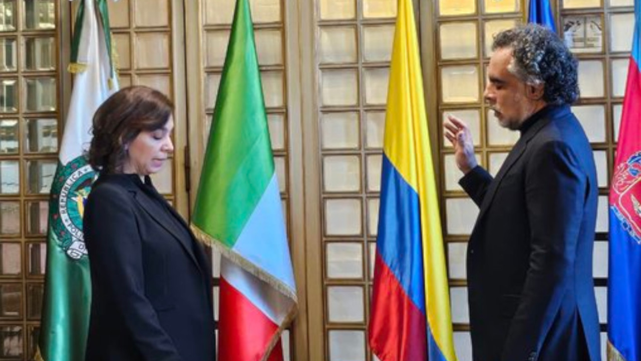 Armando Benedetti se posesionó como embajador ante la FAO