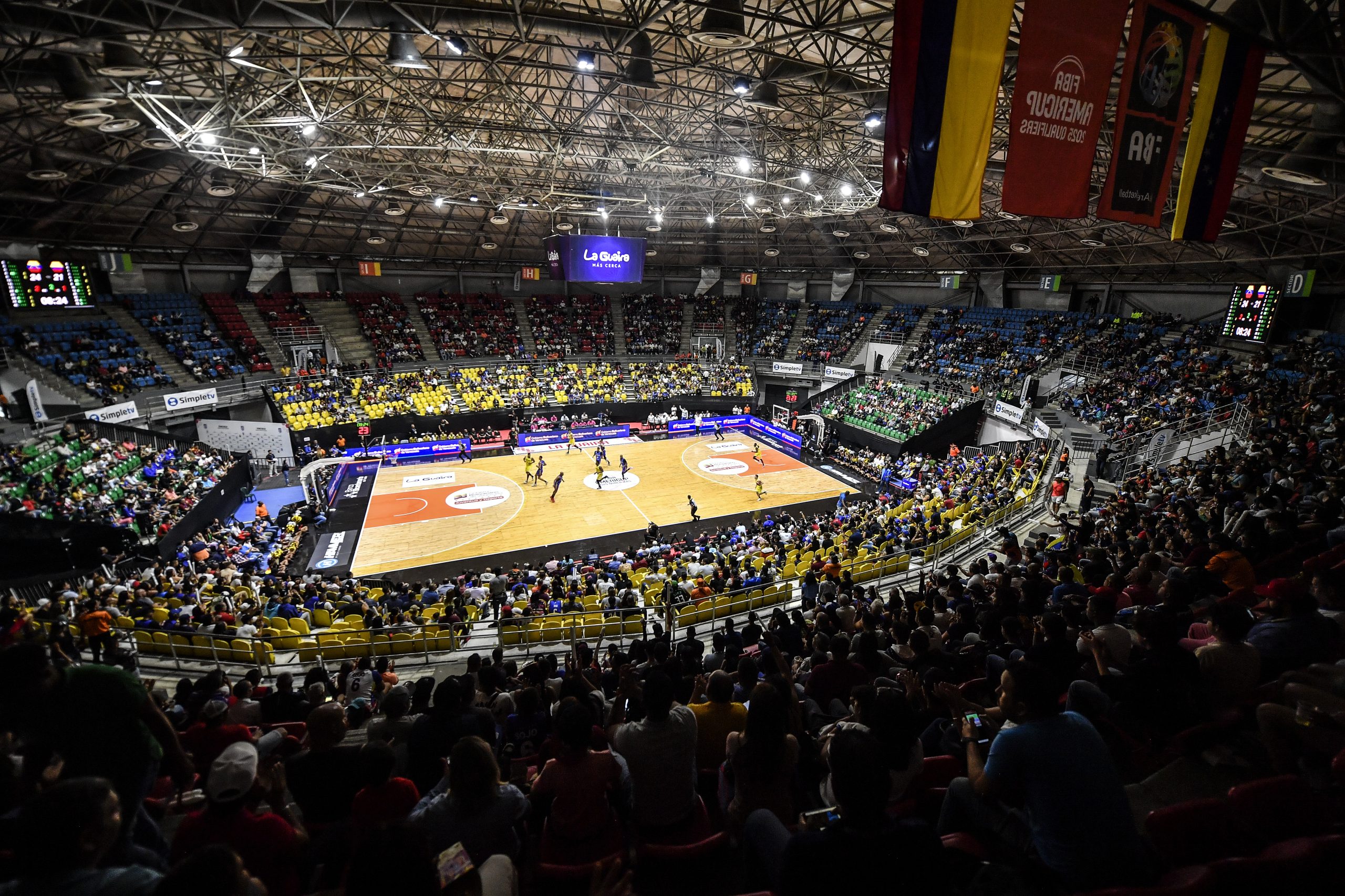 Colombia de baloncesto cayó en su debut ante Venezuela