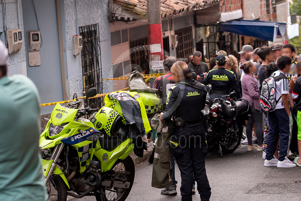 Mujer asesinada en Belén: rastros de sangre en el inquilinato
