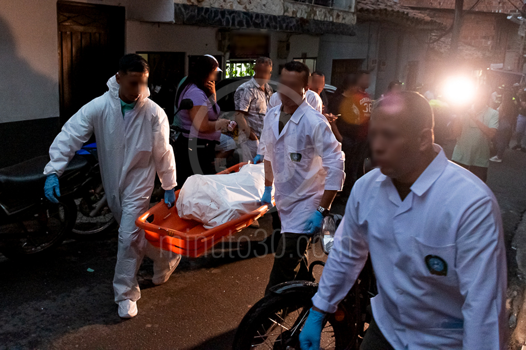 Mujer asesinada en Belén: rastros de sangre en el inquilinato