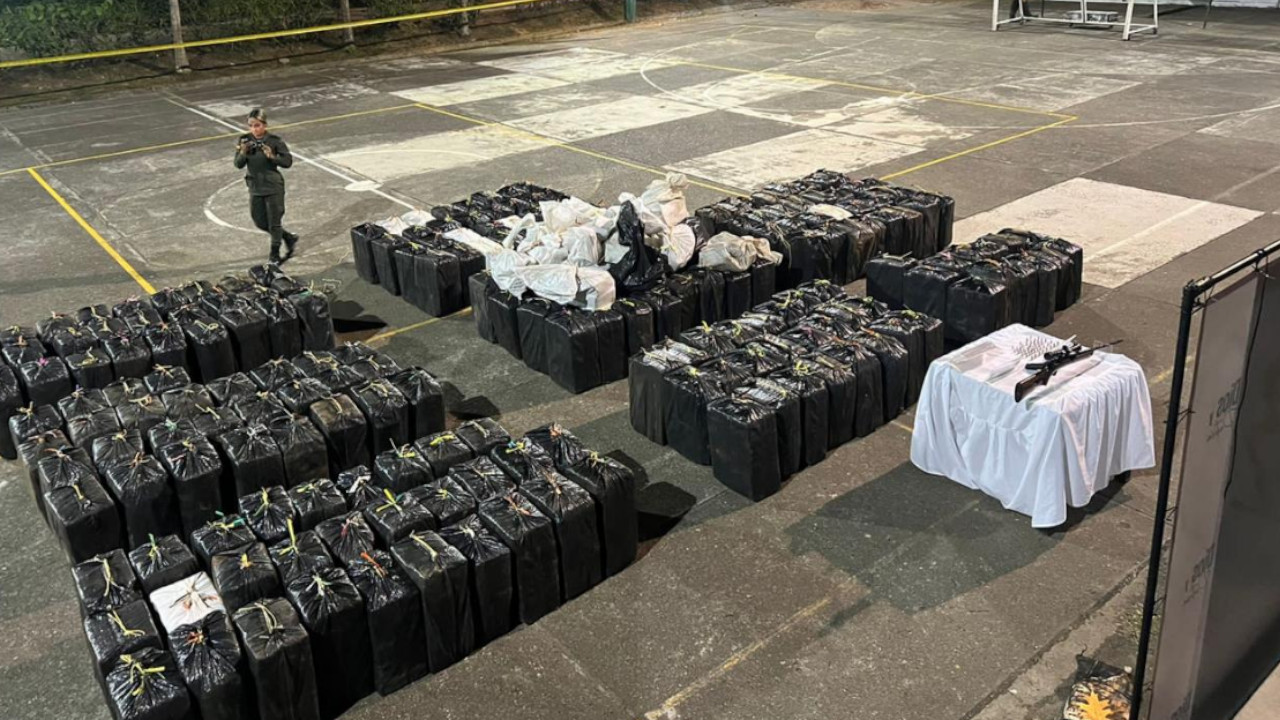 En Necoclí, cogieron 5 toneladas de cocaína que le pertenecían al Clan del Golfo1