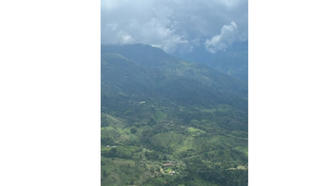 En área montañosa del sur de Antioquia encontraron al helicóptero de la Policía 1