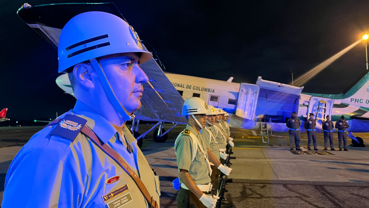 Homenaje a los policías fallecidos en el accidente de un helicóptero en Antioquia