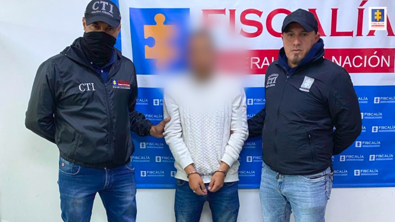 Mató a puñaladas a su esposa mientras dormía