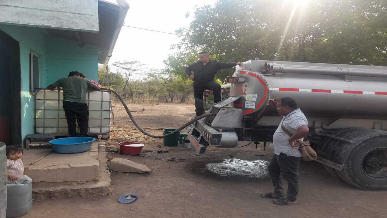 Hasta zonas rurales del Cesar y La Guajira, el Ejercito llevó agua potable