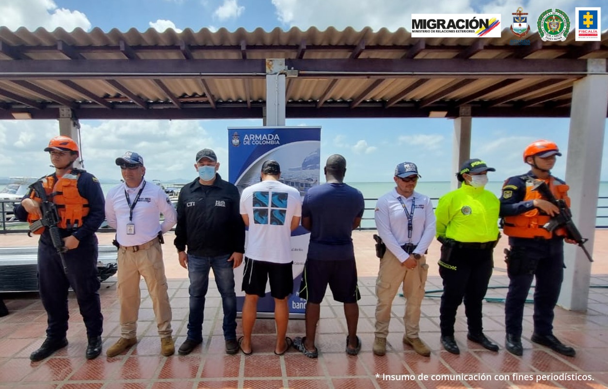 A la cárcel dos lancheros que transportan 151 migrantes en dos motonaves por el Golfo de Urabá 1 A la cárcel dos lancheros que transportan 151 migrantes en dos motonaves por el Golfo de Urabá