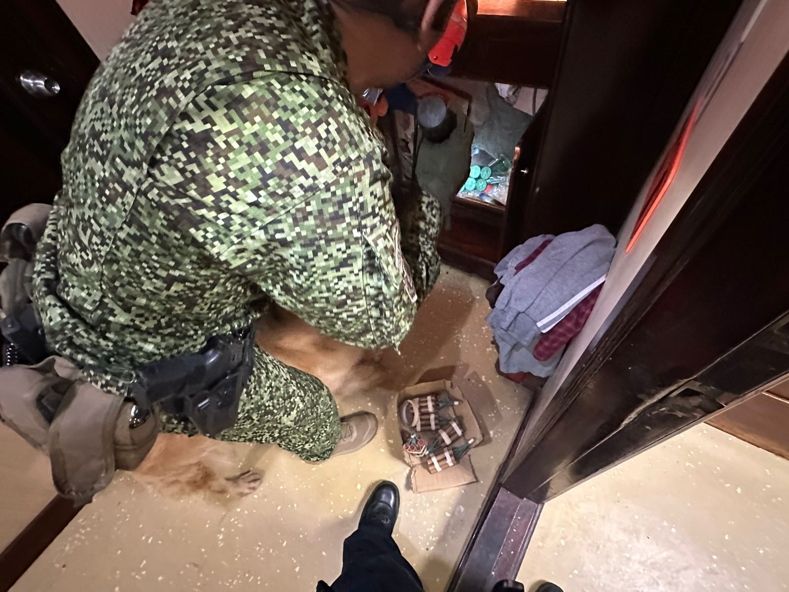 Capturan a un hombre que intentaba contaminar la carga de un barco pesquero con 1.5 toneladas de droga