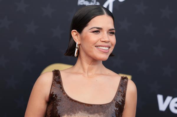 America Ferrera, actriz de ‘Barbie’, dirigirá su primera película