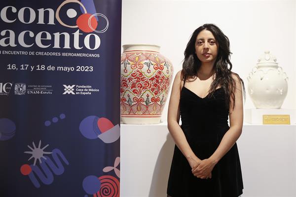 La escritora ecuatoriana Mónica Ojeda reivindica la necesidad del gozo frente a la violencia