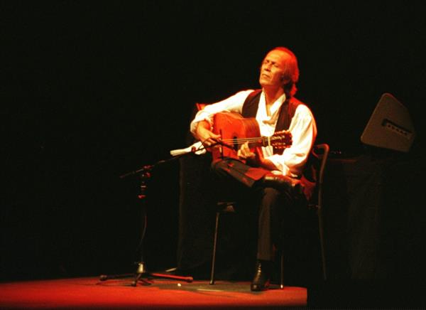La Bienal de Flamenco de Bogotá homenajeará a Paco de Lucía en 10 aniversario de su muerte