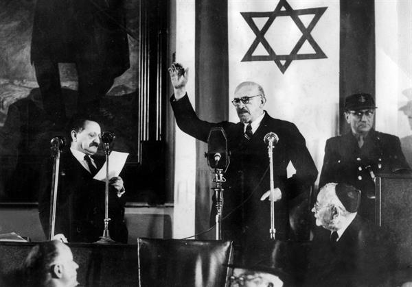 Hace 75 años Weizmann era elegido primer presidente de Israel