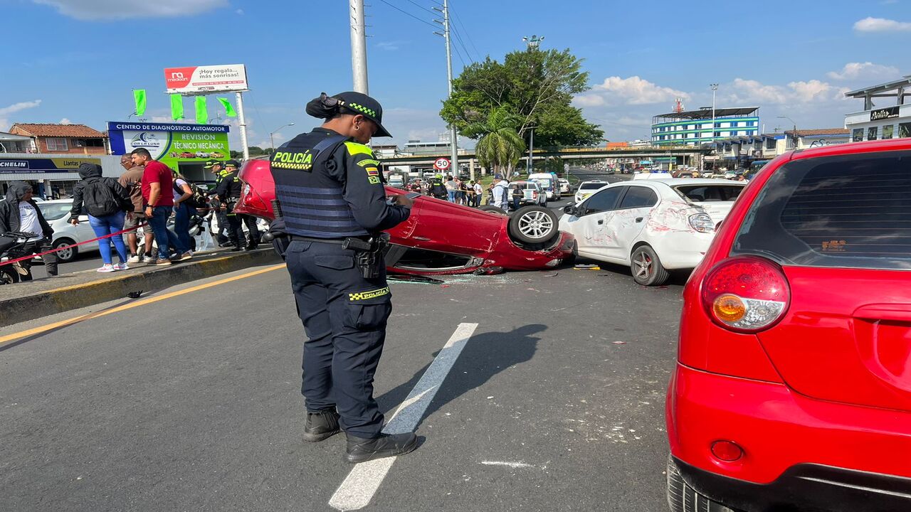 'Toda una película': En persecución policial en Cali le dan de baja a un ladrón y dos más quedan heridos