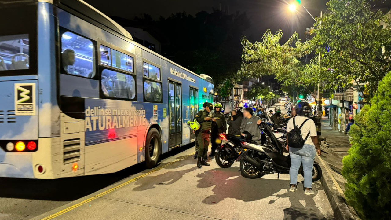 Fuerza pública se tomó el carril exclusivo del Metroplús en La 45 
