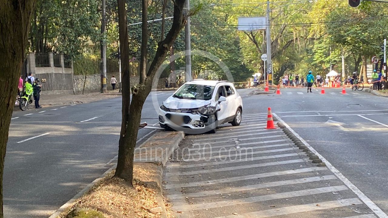 Conductor que estaría ebrio invade la ciclovía y deja tres heridos y una fallecida