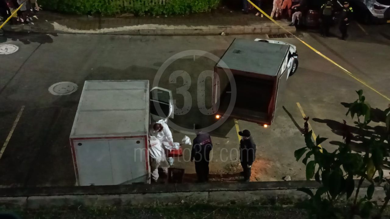 Dentro de un furgón hallan el cuerpo de un hombre que estaba desaparecido