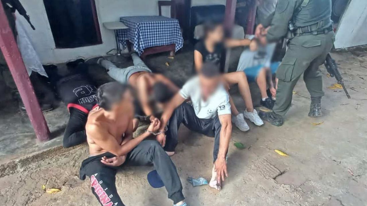 En operativo conjunto desmantelan red criminal en Titiribí y caen 7 personas