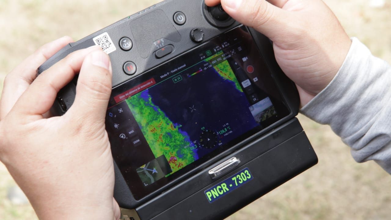 Por cielo y tierra persiste la búsqueda del menor desaparecido en el río Cauca: Operaciones se reanudarán el lunes