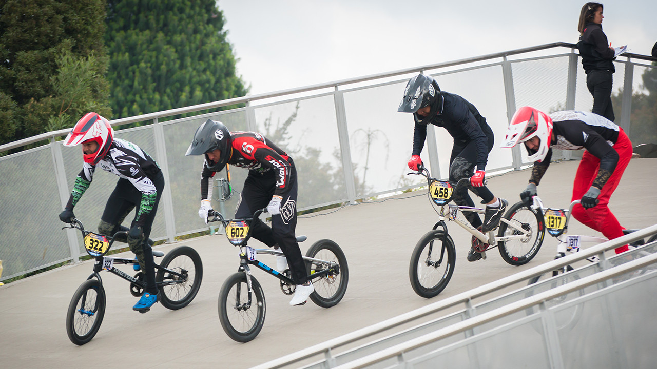Velásquez y Foronda ganaron en Ibagué la tercera válida de la Copa Nacional de BMX 2024
